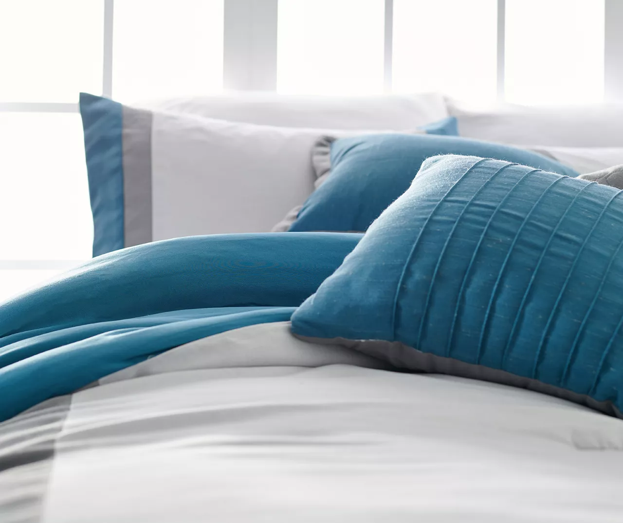 Vittorio Teal & Gray Comforter Set - Image 2