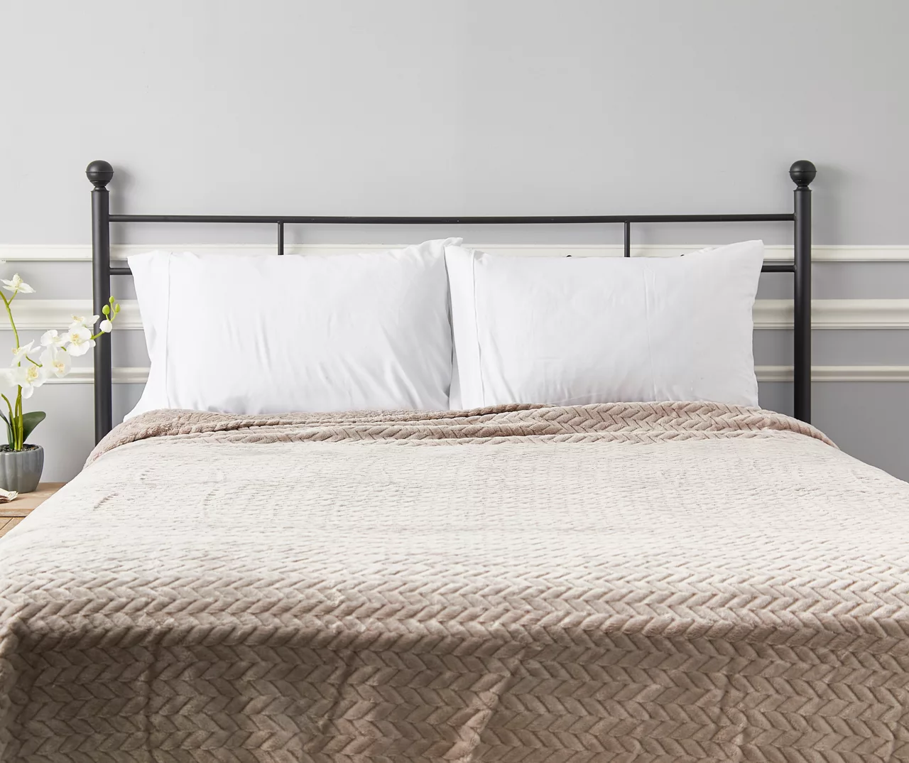 Tan Zigzag-Embossed Velvet Queen Blanket - Image 5