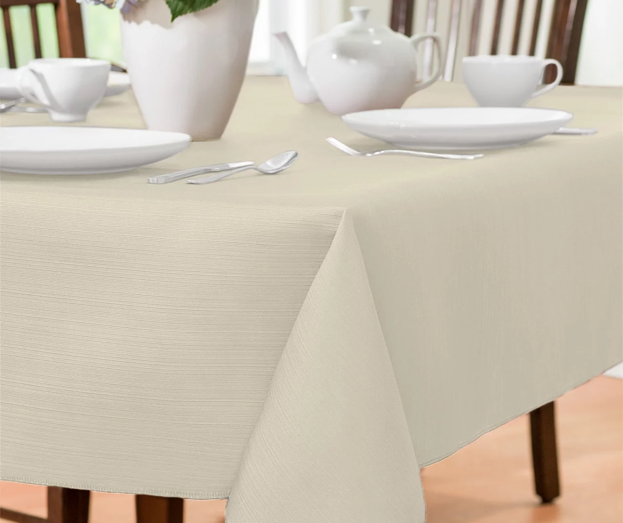 Broyhill Antique White Fabric Tablecloth - Image 3