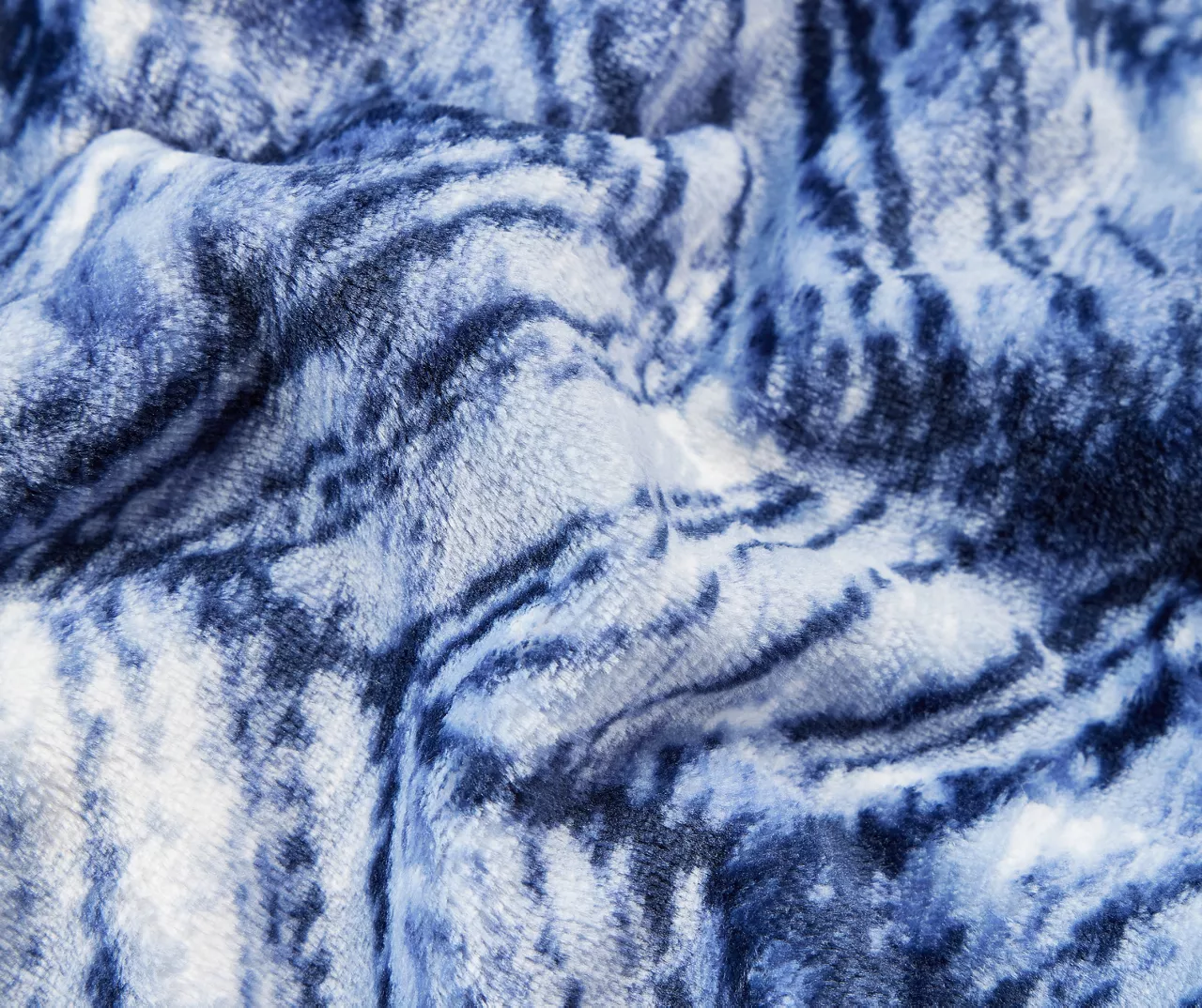 Blue & White Herringbone Twin/Full Plush Velvet Blanket - Image 3